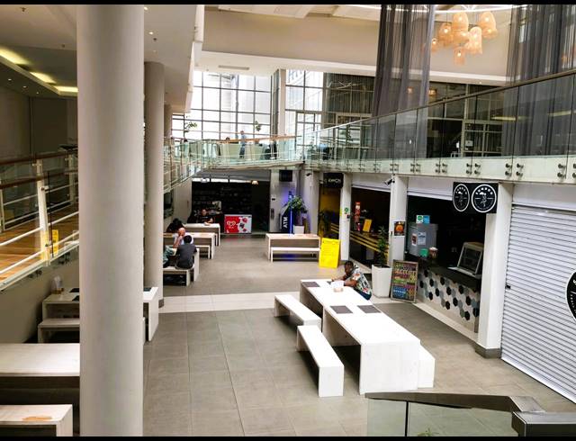433M² OFFICE TO LET IN WOODSTOCK